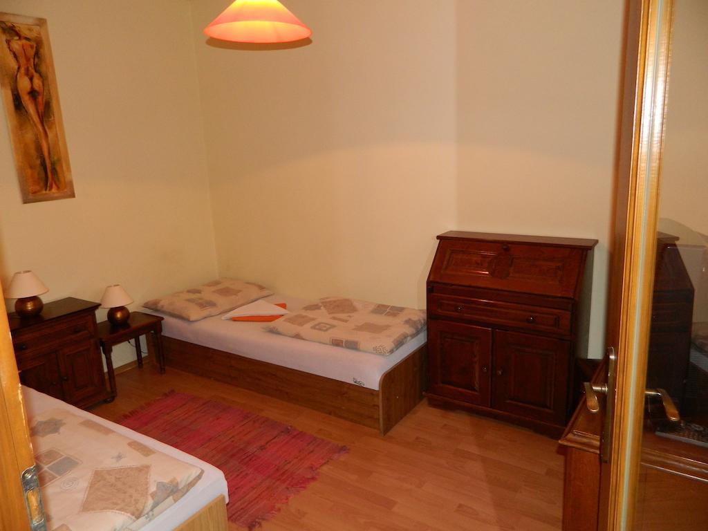 Hotel Slnecny Dvor Михаловце Номер фото